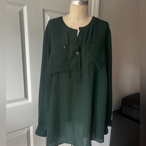 Lane Bryant Green Blouse. 14/16. 100% Polyester. Machine Wash. Sheer. EUC.